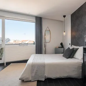Appartement Black & White A 10 Mins A Pieds De La Gare Pour Geneve, Annemasse